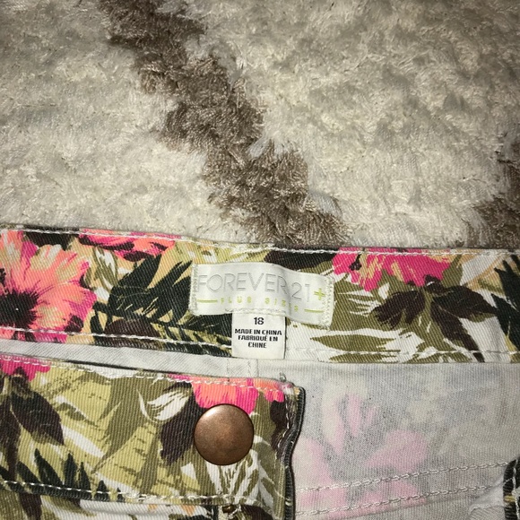 Forever 21 shorts - Picture 3 of 3